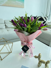 Load image into Gallery viewer, Tulips in a Vase