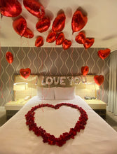 Load image into Gallery viewer, So in love decor