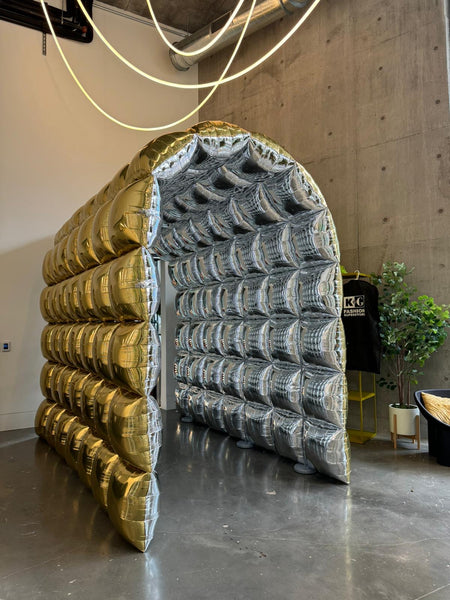 Balloon tunnel entrance installation in Miami