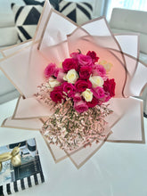 Load image into Gallery viewer, Roses Bouquet