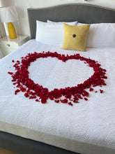 Load image into Gallery viewer, Heart of Petals
