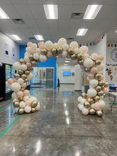 Load image into Gallery viewer, Organic Balloon Arch