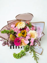 Load image into Gallery viewer, Spring Flower Bouquet