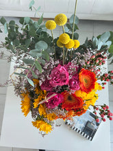 Load image into Gallery viewer, Fresh Flowers in a Vase
