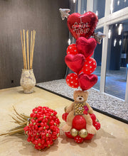 Load image into Gallery viewer, Fall in love bouquet