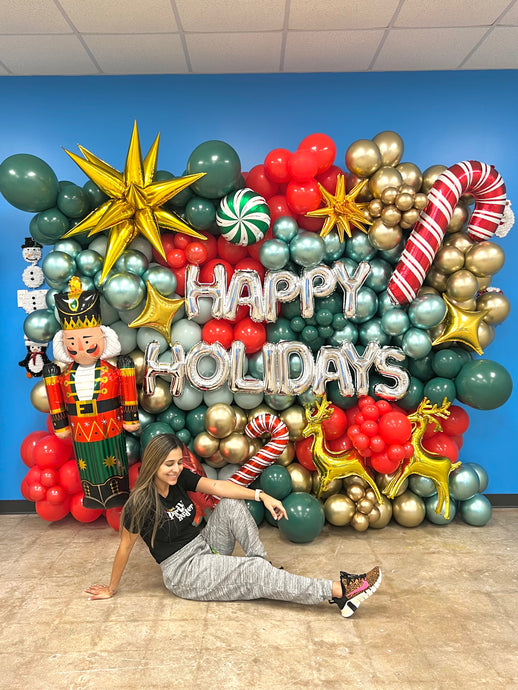 Holidays Balloon Wall